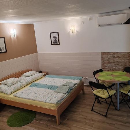 Apartment Patricia With Garden Budapest Ngoại thất bức ảnh