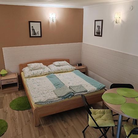 Apartment Patricia With Garden Budapest Ngoại thất bức ảnh
